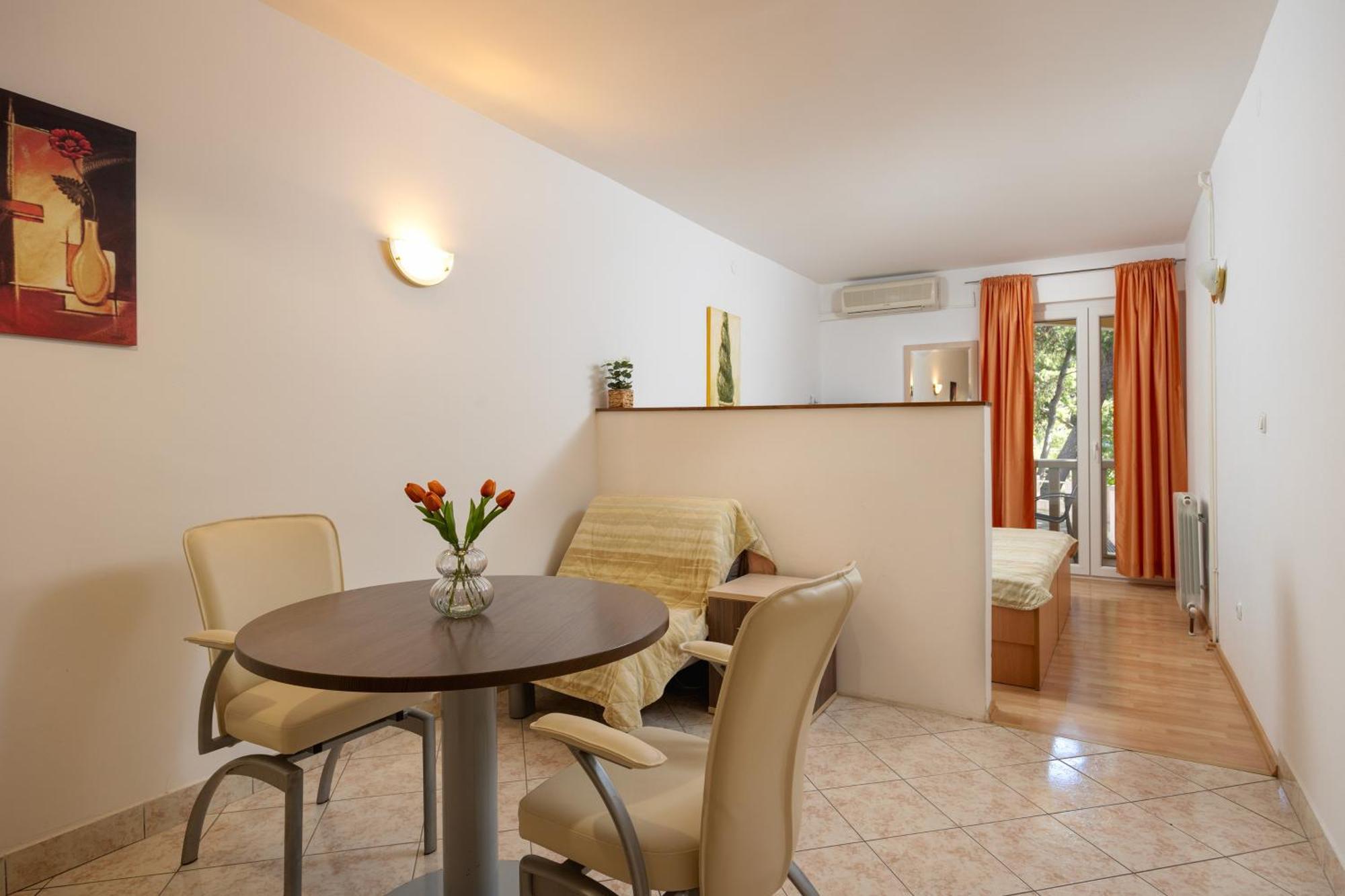 Premium Apartments - Lavica Beach Podstrana Exterior photo