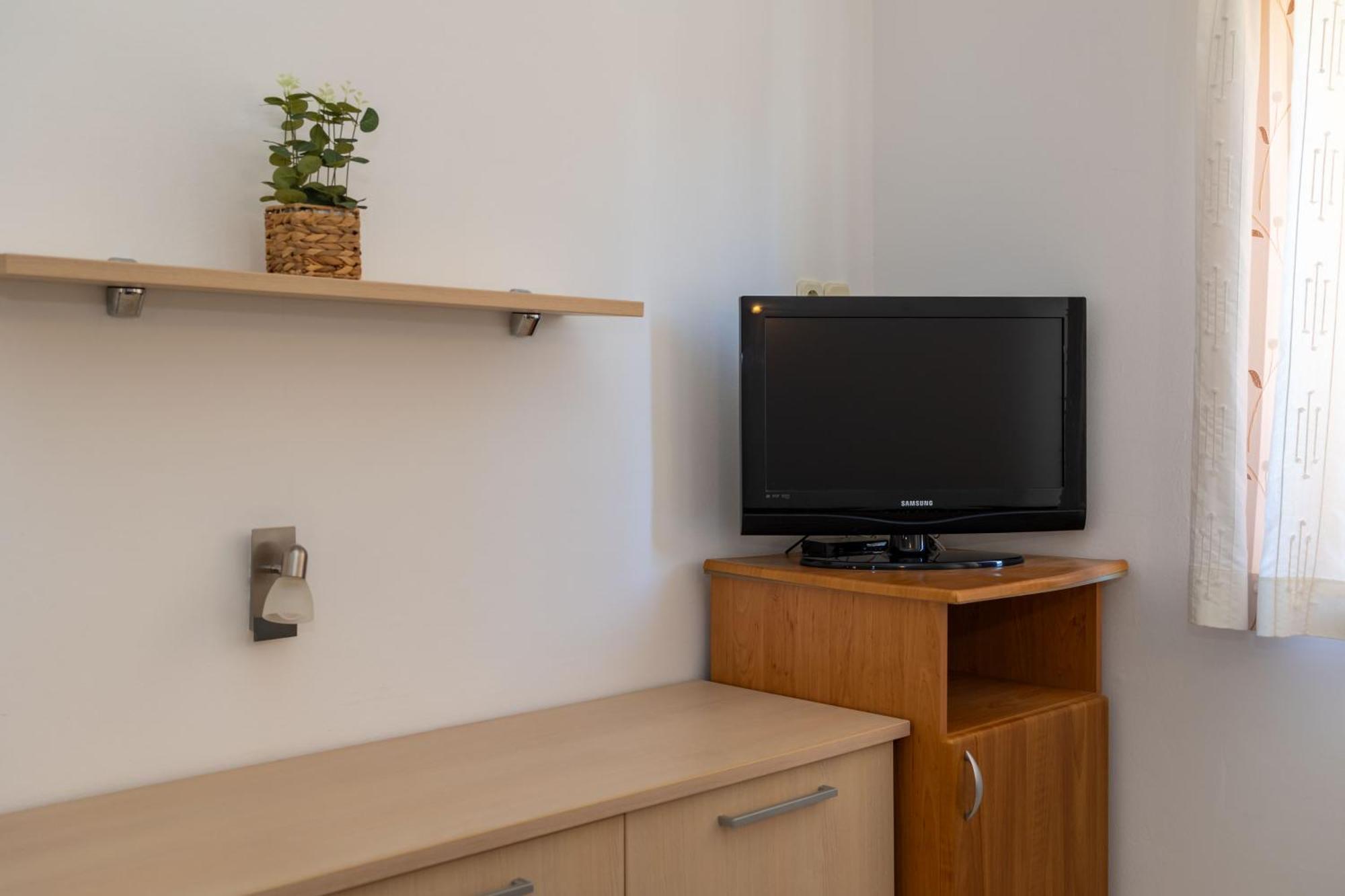 Premium Apartments - Lavica Beach Podstrana Room photo